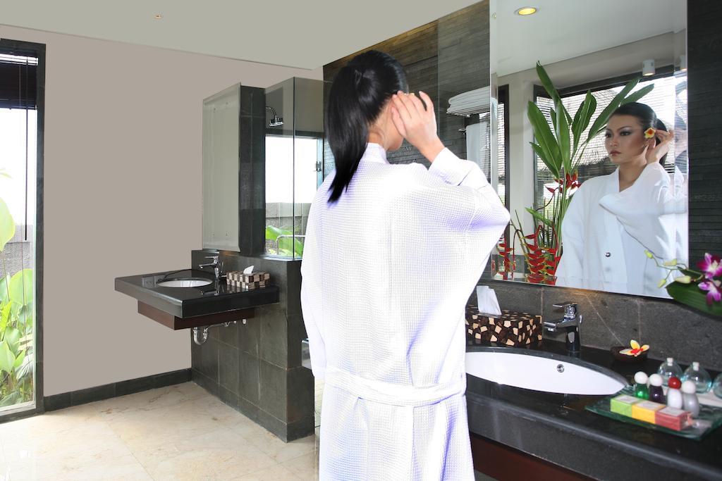 Swiss-Belhotel Bay View Villa Nusa Dua  Exterior photo